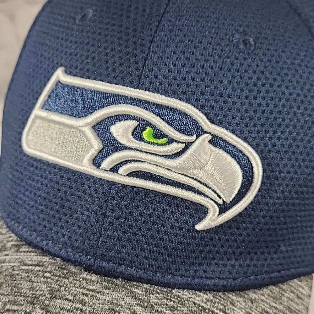 New Era NFL Seattle Seahawks Fitted Hat Size Med-Large - Picture 2 of 10